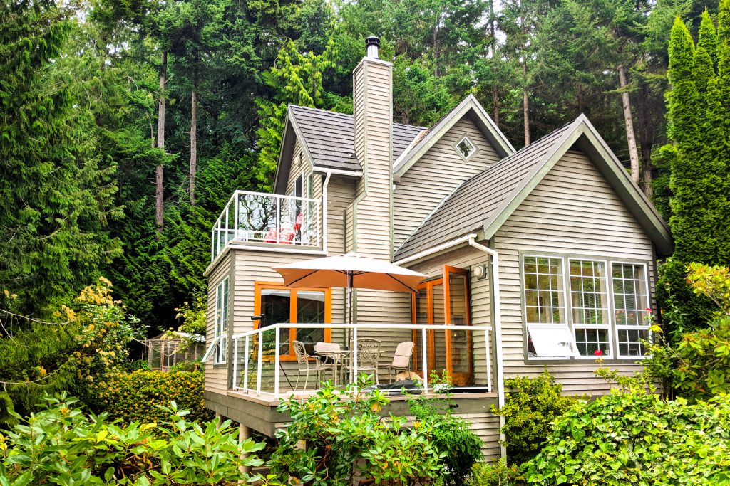 BC, british columbia, coach house, coach house on the cove, pender island, vacation rental